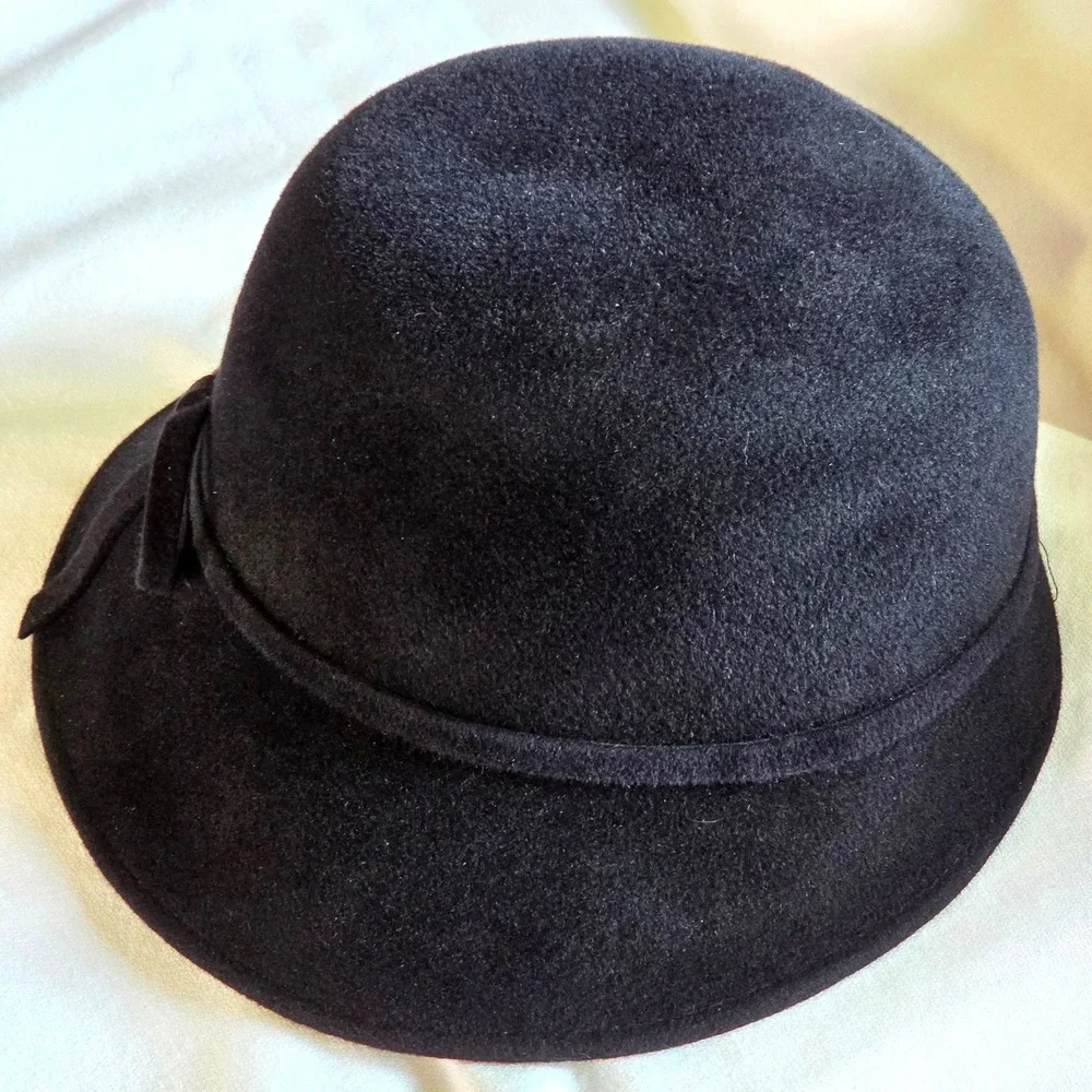 Eric Javits Cloche Hat Women Sz 7 1/8 Black Excellent Wool Felt Bow Packable USA - Picture 2 of 8
